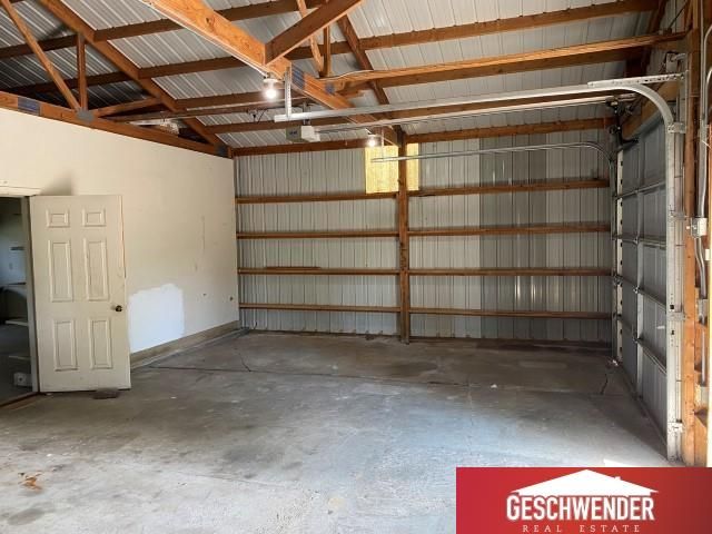 9959 N 108 Street, Omaha, NE 68142