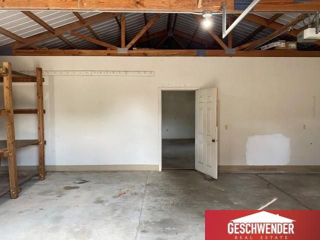 9959 N 108 Street, Omaha, NE 68142
