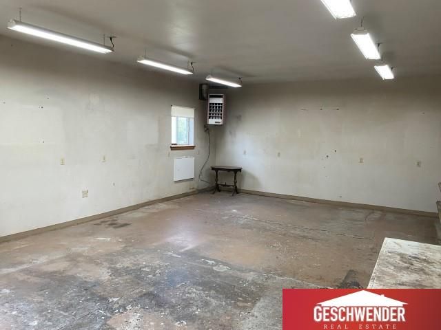 9959 N 108 Street, Omaha, NE 68142
