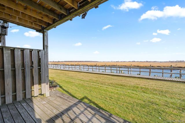 1 Anchorage 101, Freeport, NY 11520