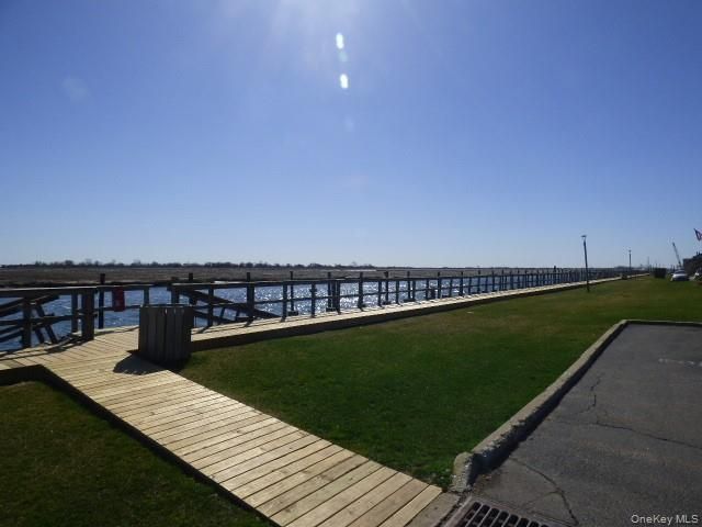 1 Anchorage 101, Freeport, NY 11520