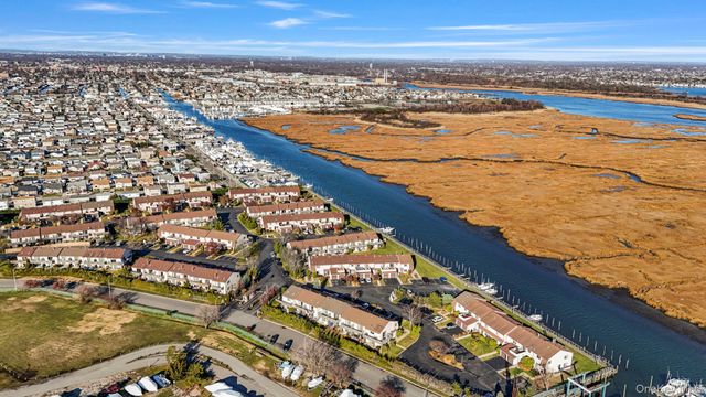 1 Anchorage 101, Freeport, NY 11520