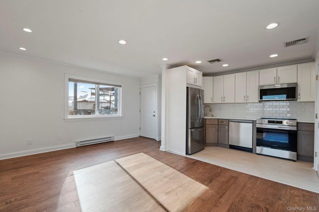 1 Anchorage 101, Freeport, NY 11520