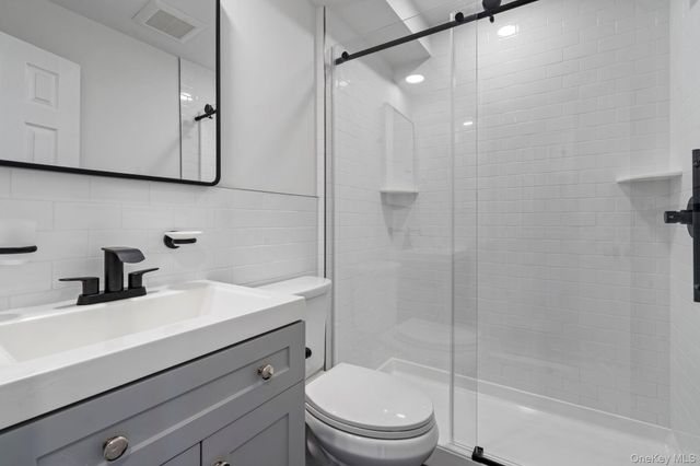 1 Anchorage 101, Freeport, NY 11520