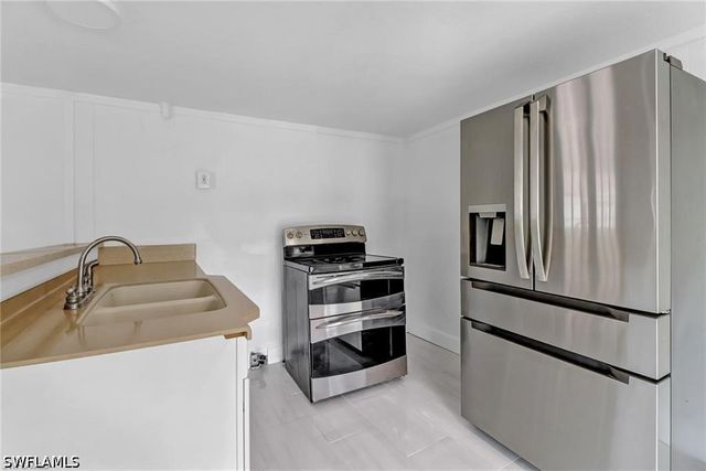 120 Grassy Key LN 38, Naples, FL 34114