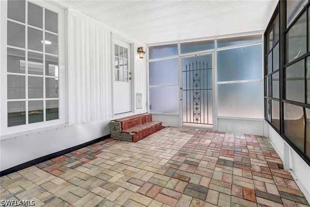 120 Grassy Key LN 38, Naples, FL 34114