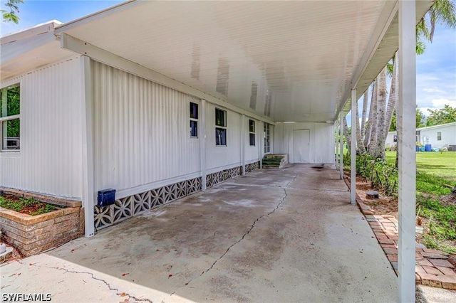 120 Grassy Key LN 38, Naples, FL 34114