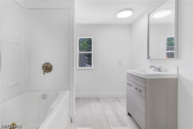 120 Grassy Key LN 38, Naples, FL 34114