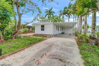 120 Grassy Key LN 38, Naples, FL 34114