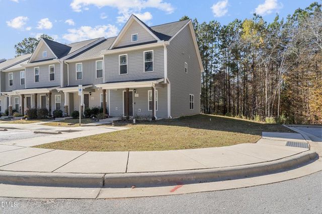129 Longleaf Pine Street, Clayton, NC 27527