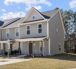 129 Longleaf Pine Street, Clayton, NC 27527