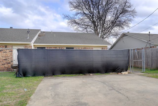 7470 Tiffany Meadows Lane, Fort Worth, TX 76140