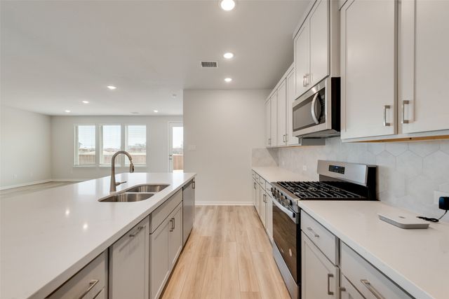 1411 Lowe Pond Street, Forney, TX 75126