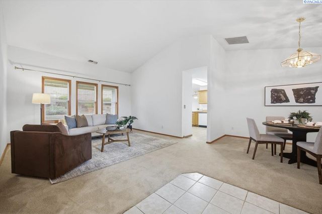 3509 S Irby St, Kennewick, WA 99337