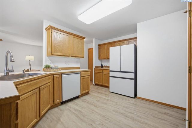 3509 S Irby St, Kennewick, WA 99337