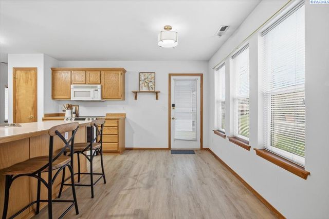 3509 S Irby St, Kennewick, WA 99337