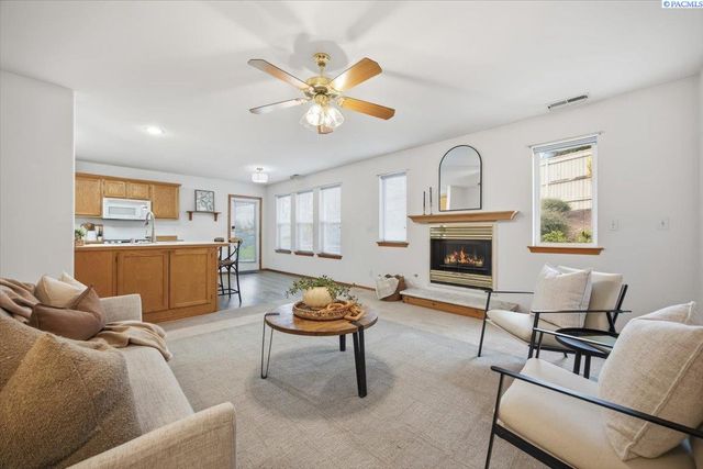 3509 S Irby St, Kennewick, WA 99337