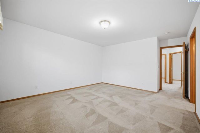 3509 S Irby St, Kennewick, WA 99337