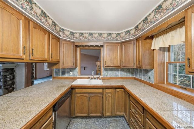 5896 Silver Birch Road, Hadley, MI 48462
