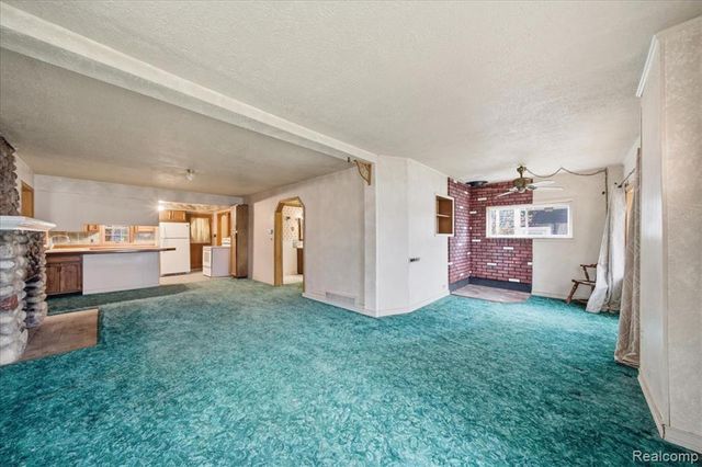 5896 Silver Birch Road, Hadley, MI 48462