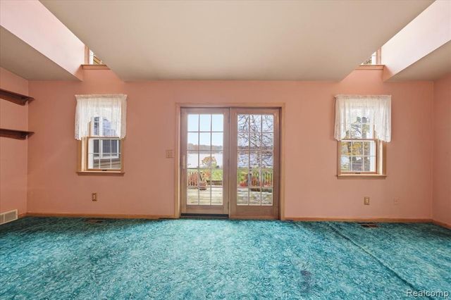 5896 Silver Birch Road, Hadley, MI 48462