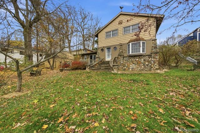 5896 Silver Birch Road, Hadley, MI 48462