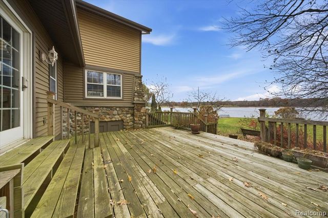 5896 Silver Birch Road, Hadley, MI 48462