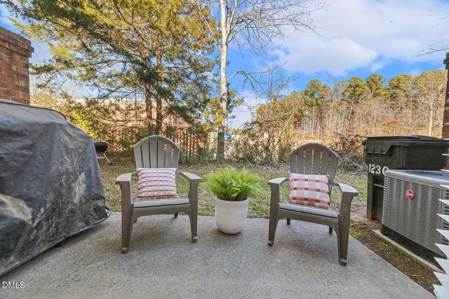 123 Old Cooper Square Unit M3, Chapel Hill, NC 27517