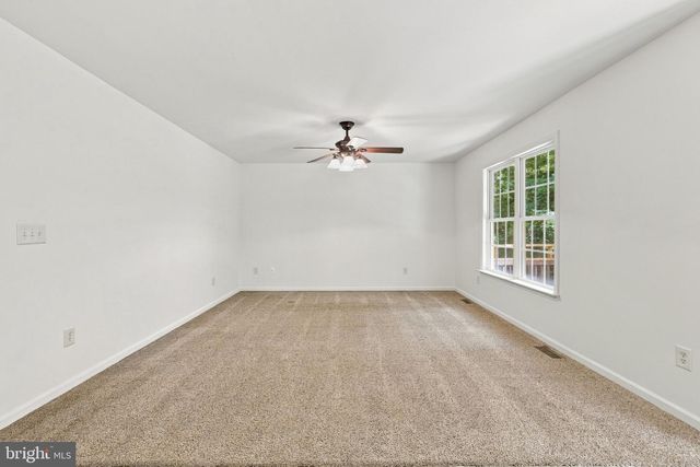 228 WARNER LN, Hedgesville, WV 25427