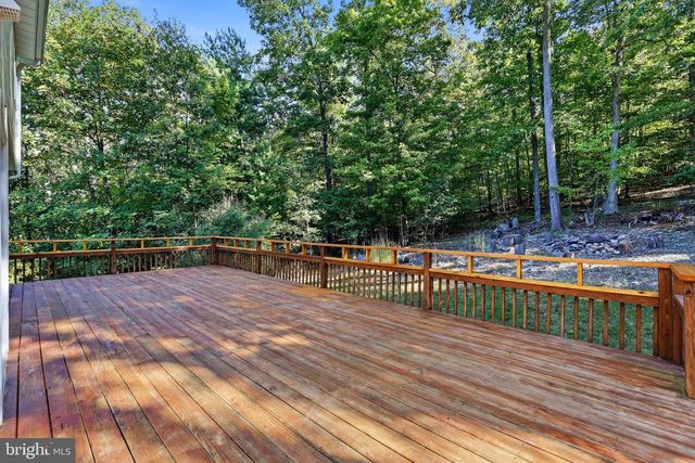 228 WARNER LN, Hedgesville, WV 25427