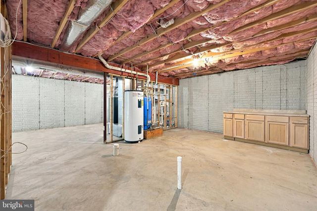 228 WARNER LN, Hedgesville, WV 25427