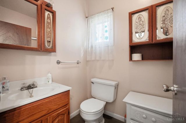 202 W 69th Street, Cincinnati, OH 45216