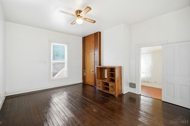 202 W 69th Street, Cincinnati, OH 45216