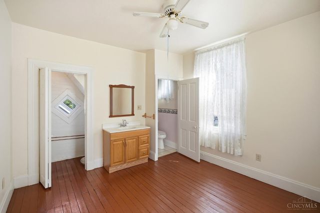 202 W 69th Street, Cincinnati, OH 45216