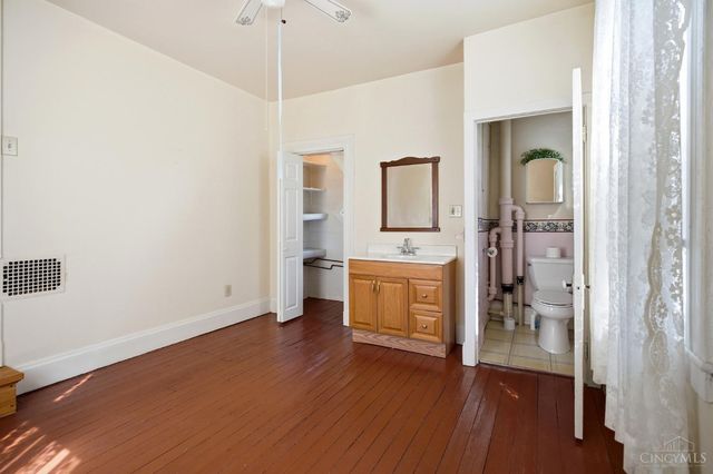 202 W 69th Street, Cincinnati, OH 45216
