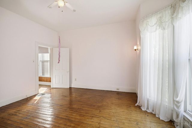 202 W 69th Street, Cincinnati, OH 45216