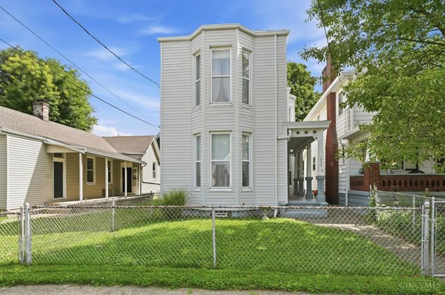 202 W 69th Street, Cincinnati, OH 45216