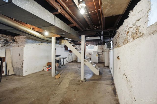 202 W 69th Street, Cincinnati, OH 45216