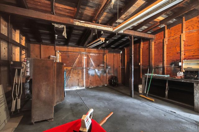 202 W 69th Street, Cincinnati, OH 45216