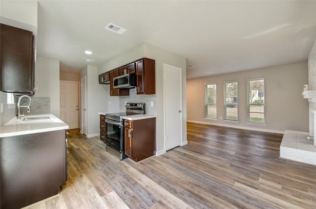 7411 Trabajo Drive, Houston, TX 77083