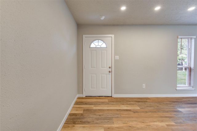 7411 Trabajo Drive, Houston, TX 77083