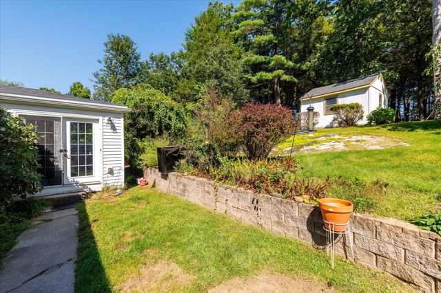 44 New Boston Road, Sturbridge, MA 01566