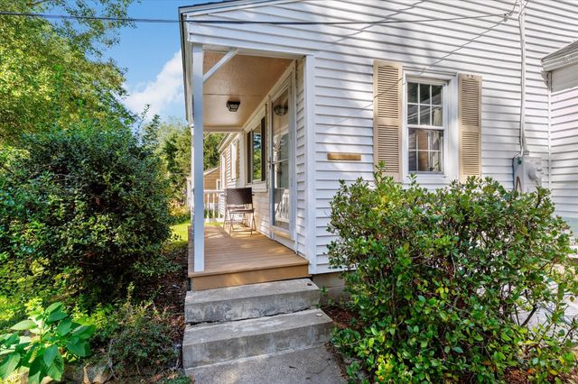 44 New Boston Road, Sturbridge, MA 01566