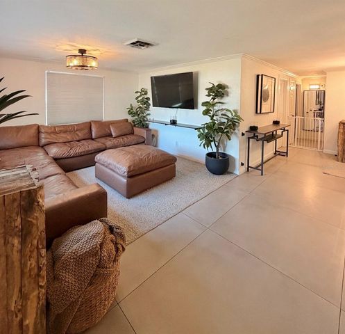 7060 52ND STREET N, Pinellas Park, FL 33781