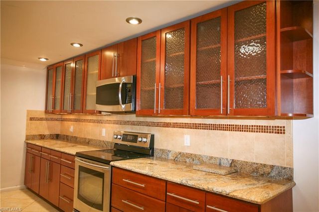 1525 Covington CIR E, Fort Myers, FL 33919