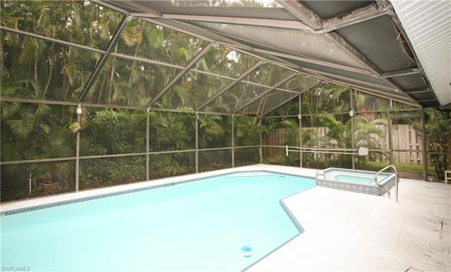 1525 Covington CIR E, Fort Myers, FL 33919