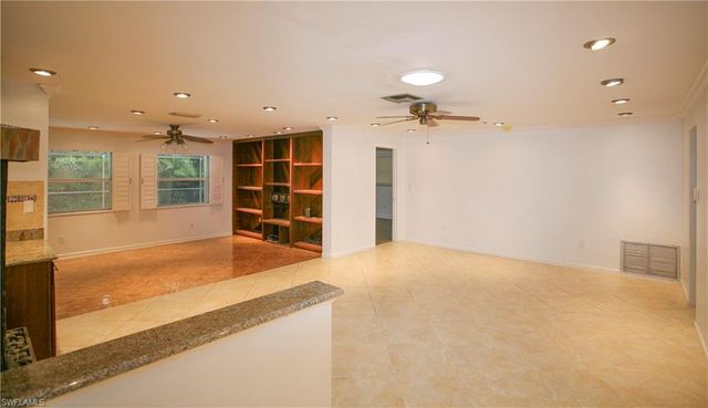 1525 Covington CIR E, Fort Myers, FL 33919