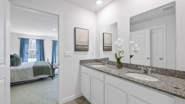 508 Fox Den Cir, Dalton, GA 30721