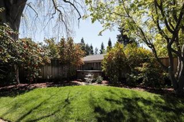 1015 Mallet Court, Menlo Park, CA 94025