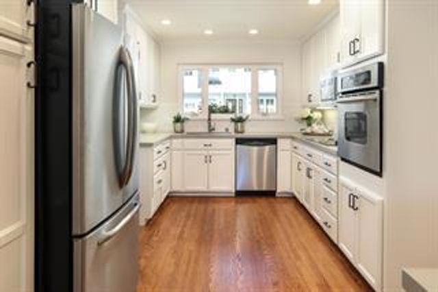 1015 Mallet Court, Menlo Park, CA 94025